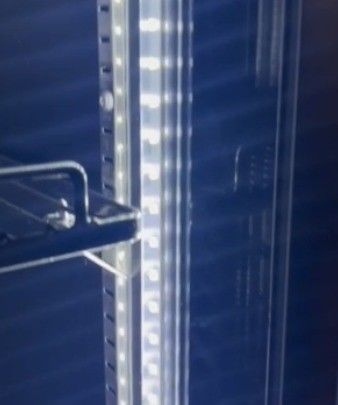Refrigerador exhibidor de bebidas de vidrio de cuatro puertas, refrigerador de exhibición para supermercado con tecnología de enfriamiento para almacenamiento de bebidas